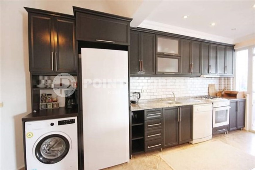 Furnished apartment with three bedrooms near the sea, in the Mahmutlar area-id-5203-photo-2