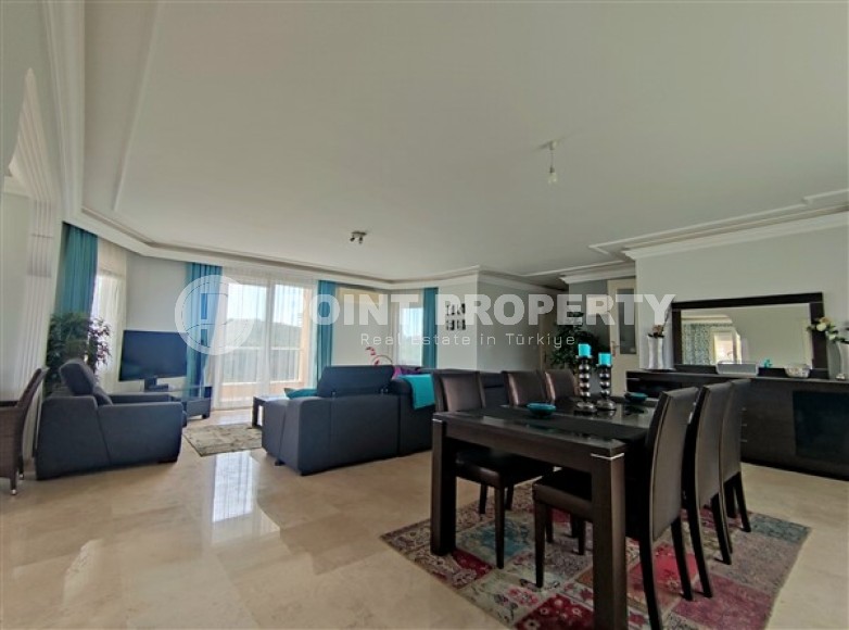 Большая двухуровневая квартира на 5-м этаже с мансардой в спокойном, уютном районе Аланьи - Демирташ-id-5206-фото-3