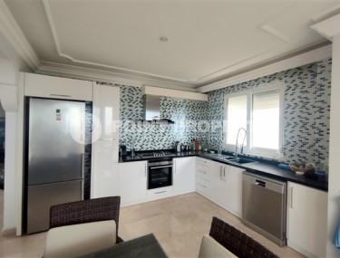 Большая двухуровневая квартира на 5-м этаже с мансардой в спокойном, уютном районе Аланьи - Демирташ-id-5206-фото-4