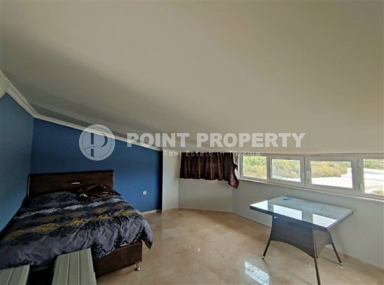 Большая двухуровневая квартира на 5-м этаже с мансардой в спокойном, уютном районе Аланьи - Демирташ-id-5206-фото-9