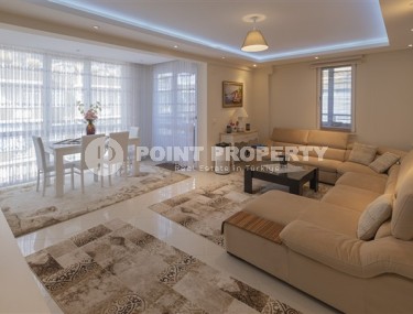 Двухуровнувые апартаменты с четырьмя спальными комнатами, отдельной кухней и видовой террасой, в центре города Аланья-id-5210-фото-2