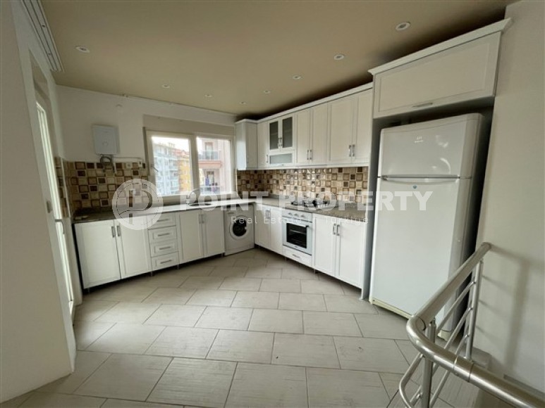 Двухуровневые апартаменты, общей площадью 125 м2, в километре от моря-id-5213-фото-6