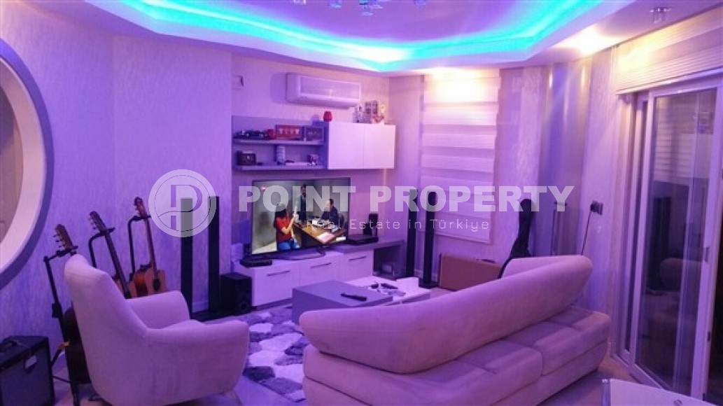 Современная квартира 2+1 с приятным светлым интерьером, в километре от пляжа и набережной-id-5215-фото-2