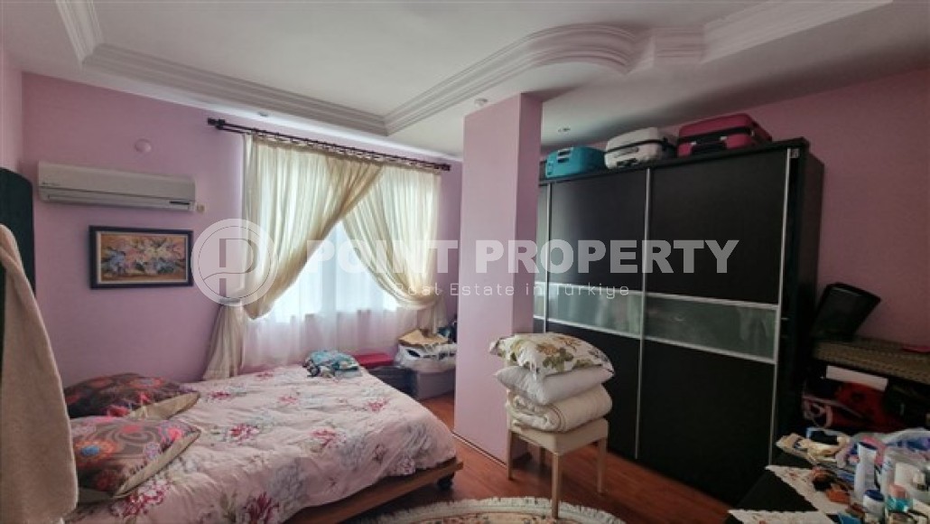 Comfortable apartment with four bedrooms in the center of Alanya-id-5218-photo-4