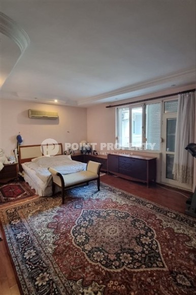 Comfortable apartment with four bedrooms in the center of Alanya-id-5218-photo-7