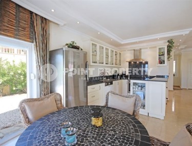 Вилла с пятью спальными комнатами с большой видовой террасой и видом на Средиземное море, в районе Каргыджак-id-5235-фото-4