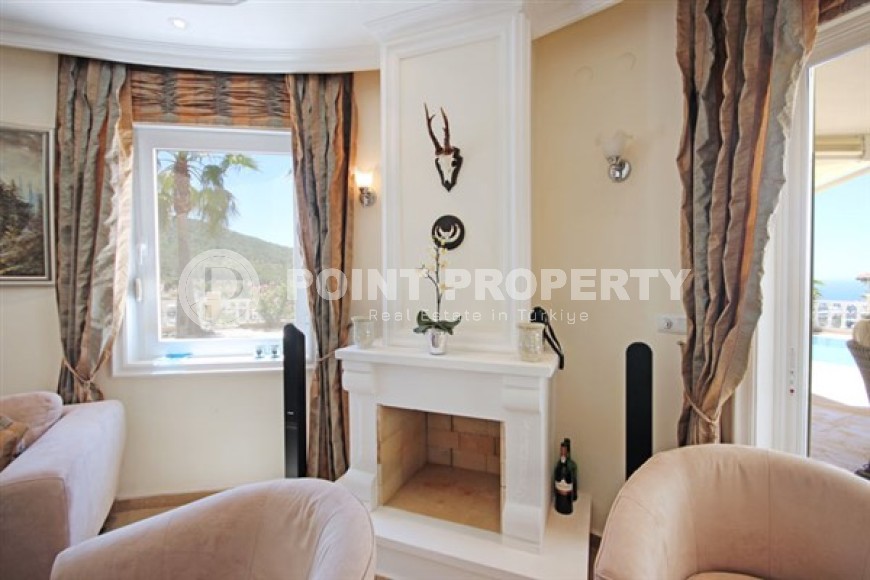 Вилла с пятью спальными комнатами с большой видовой террасой и видом на Средиземное море, в районе Каргыджак-id-5235-фото-5