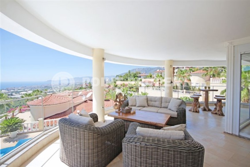 Вилла с пятью спальными комнатами с большой видовой террасой и видом на Средиземное море, в районе Каргыджак-id-5235-фото-18