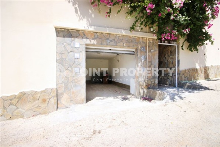 Вилла с пятью спальными комнатами с большой видовой террасой и видом на Средиземное море, в районе Каргыджак-id-5235-фото-26