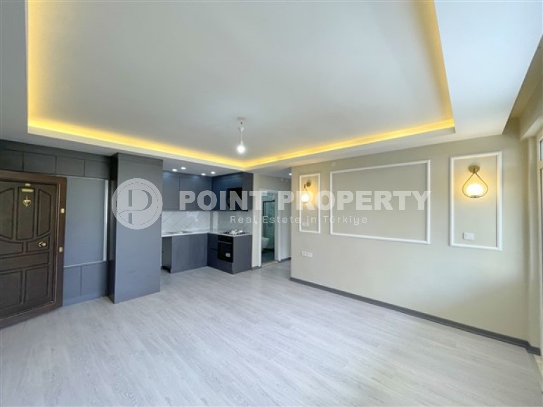 One bedroom apartment in a residential complex near the sea, in the center of Alanya-id-5237-photo-4