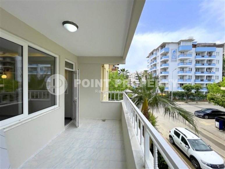 One bedroom apartment in a residential complex near the sea, in the center of Alanya-id-5237-photo-8