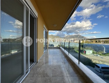 Bright, unfurnished apartment with two bedrooms and a separate kitchen, with the possibility of obtaining citizenship, in the upper Oba area-id-5245-photo-1