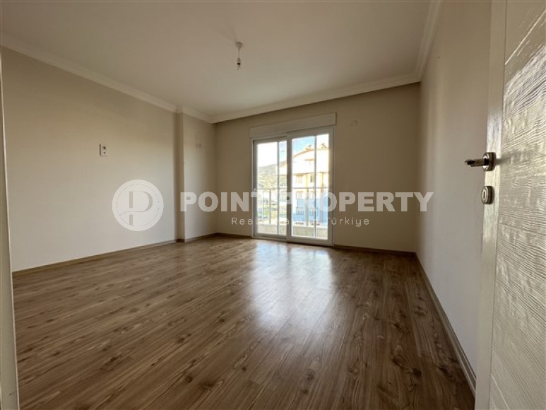 Bright, unfurnished apartment with two bedrooms and a separate kitchen, with the possibility of obtaining citizenship, in the upper Oba area-id-5245-photo-7
