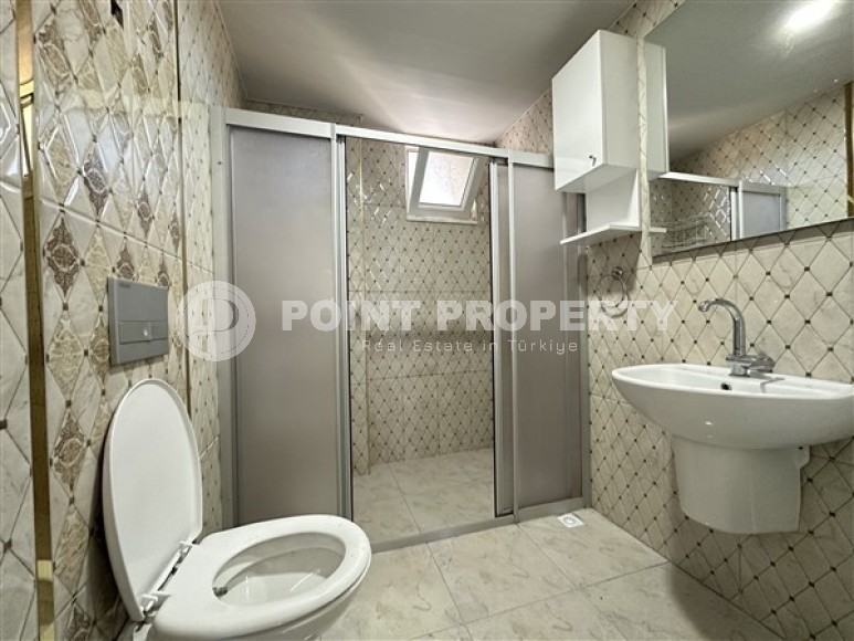 Bright, unfurnished apartment with two bedrooms and a separate kitchen, with the possibility of obtaining citizenship, in the upper Oba area-id-5245-photo-9