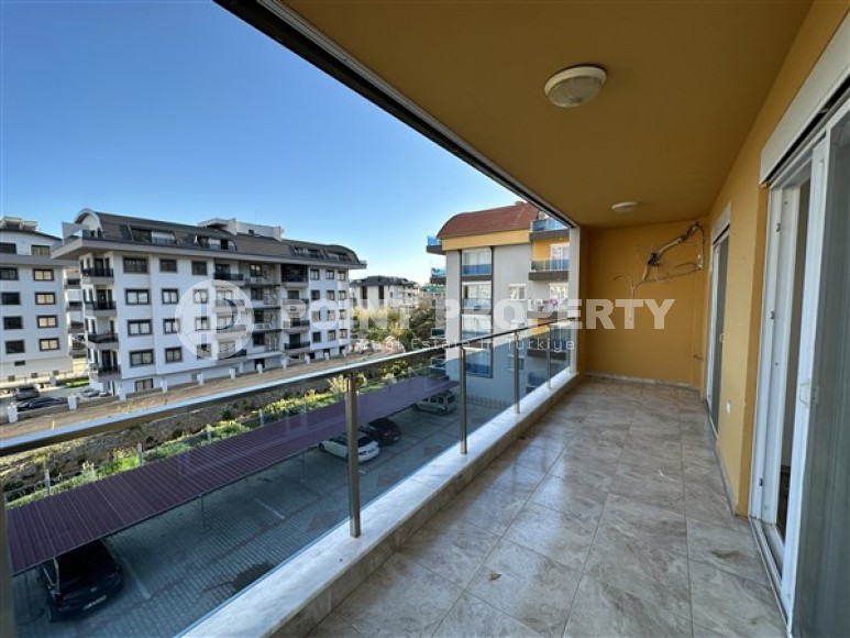 Bright, unfurnished apartment with two bedrooms and a separate kitchen, with the possibility of obtaining citizenship, in the upper Oba area-id-5245-photo-12