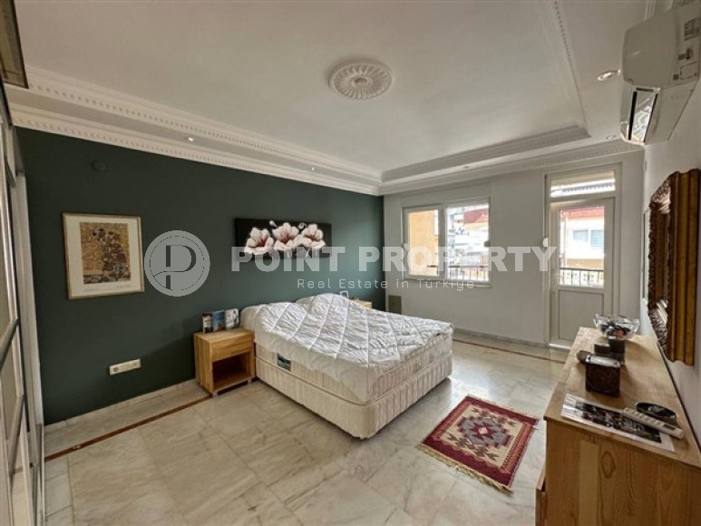 Comfortable two-level apartment on the 4th floor with an attic, with a cozy outdoor roof terrace-id-5254-photo-4