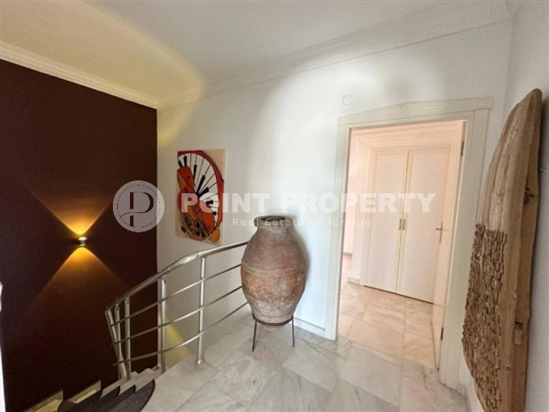 Comfortable two-level apartment on the 4th floor with an attic, with a cozy outdoor roof terrace-id-5254-photo-10