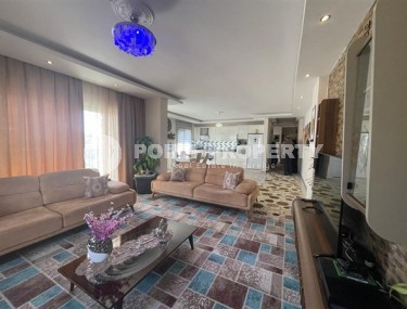 Двухуровневые апартаменты с четырьмя спальными комнатами, рядом с морем, в открытом районе для ВНЖ - Тосмур-id-5266-фото-3