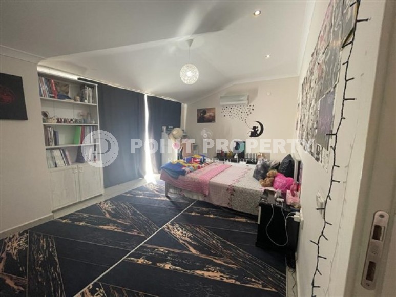 Двухуровневые апартаменты с четырьмя спальными комнатами, рядом с морем, в открытом районе для ВНЖ - Тосмур-id-5266-фото-7