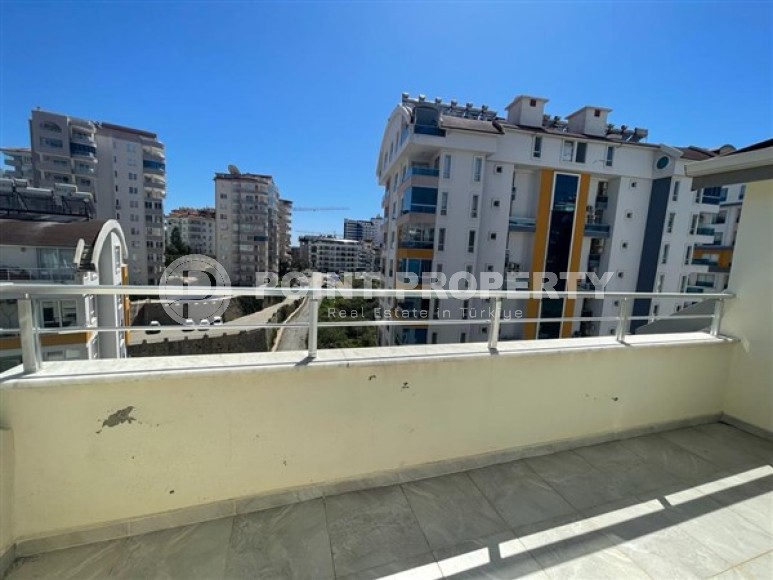 Двухуровневые апартаменты с четырьмя спальными комнатами, рядом с морем, в открытом районе для ВНЖ - Тосмур-id-5266-фото-14