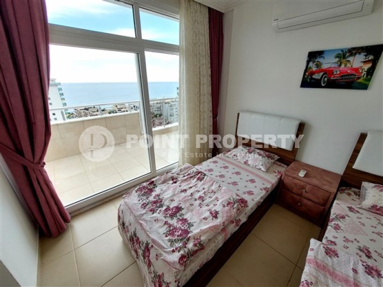 Duplex on the 12th floor with attic with luxurious panoramic sea views, Mahmutlar district-id-5280-photo-4