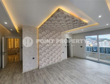 Panoramic duplex 4+1, with a total area of 300 m2, on the 9th floor with an attic in the Mahmutlar area-id-5282-photo-4