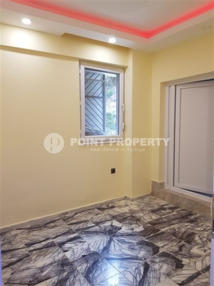 Апартаменты с собственным небольшим садом на 1-м этаже в доме 2003 года постройки-id-5283-фото-3