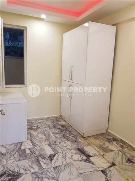 Апартаменты с собственным небольшим садом на 1-м этаже в доме 2003 года постройки-id-5283-фото-4