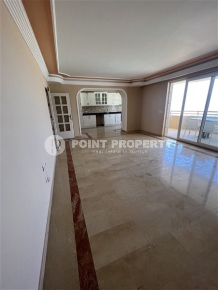 Bright apartment with two bedrooms overlooking the Mediterranean Sea and the Taurus Mountains, in the Mahmutlar area-id-5291-photo-3