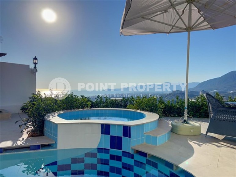 Villa with designer renovation, four bedrooms and views of the Mediterranean Sea in the Kargicak area-id-5293-photo-29