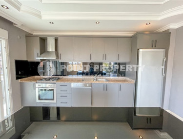 Spacious three-room apartment, 110 m², renovated in a complex with infrastructure in the center of Alanya-id-1421-photo-5