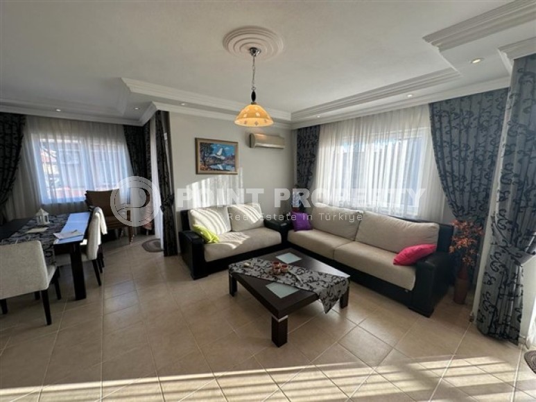 Duplex apartment with three bedrooms and a view terrace, in the central area of Alanya-id-5298-photo-1