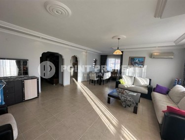 Двухуровневые апартаменты с тремя спальными комнатами и видовой террасой, в центральном районе города Аланья-id-5298-фото-3