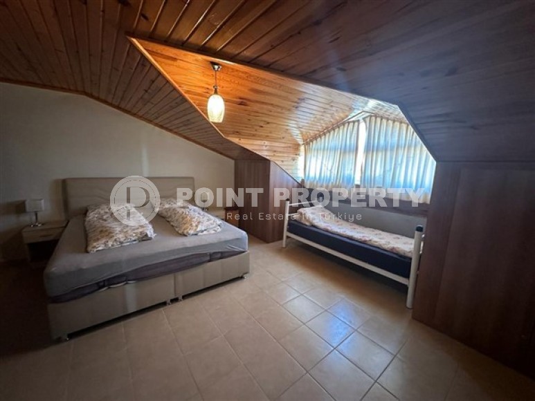 Двухуровневые апартаменты с тремя спальными комнатами и видовой террасой, в центральном районе города Аланья-id-5298-фото-4