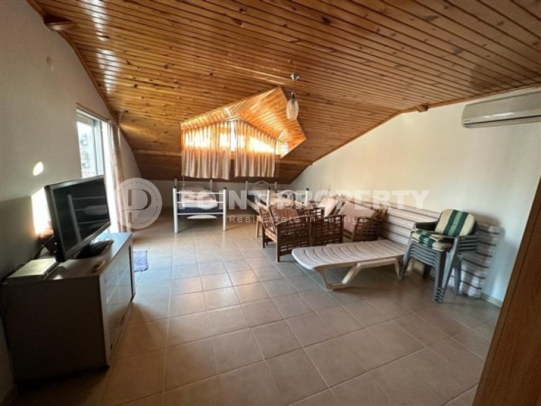 Двухуровневые апартаменты с тремя спальными комнатами и видовой террасой, в центральном районе города Аланья-id-5298-фото-6