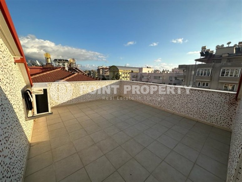 Двухуровневые апартаменты с тремя спальными комнатами и видовой террасой, в центральном районе города Аланья-id-5298-фото-12