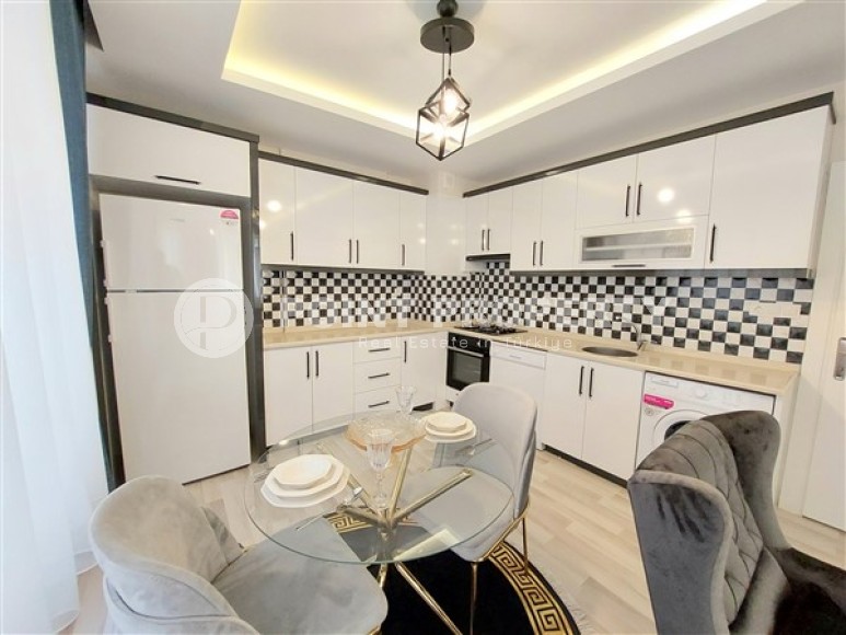 Apartments with modern design, high-quality renovation, new furniture and household appliances in the center of Mahmutlar-id-5305-photo-4