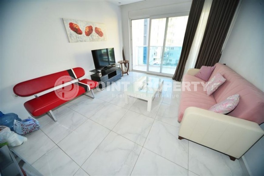 Апартаменты с мебелью и бытовой техникой на 4-м этаже в резиденции 2021 года постройки, в центре района Махмутлар-id-5318-фото-2