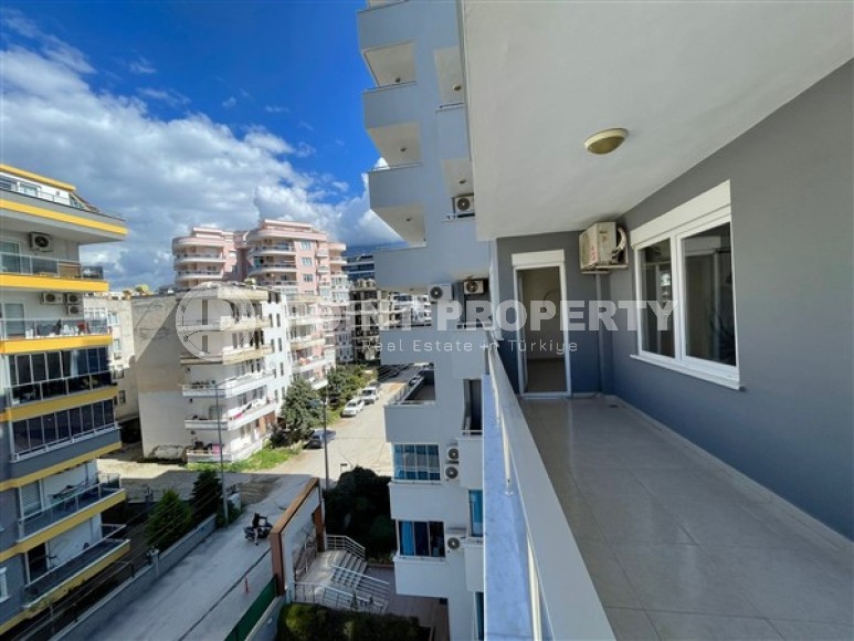 Spacious apartment with one bedroom 300 meters from the sea, in the center of Mahmutlar-id-5320-photo-9