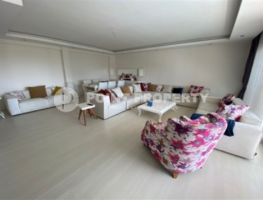 Apartment for citizenship, with three bedrooms and a separate kitchen, in the Cikcilli area-id-5335-photo-1