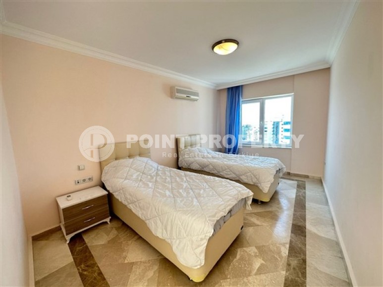 Apartment with a large outdoor terrace on the 10th floor, in the center of Mahmutlar-id-5340-photo-5