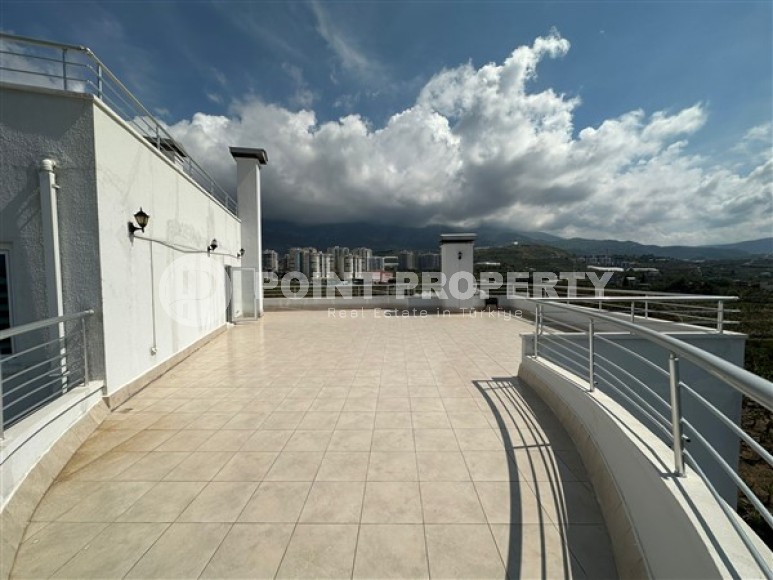 Apartment with a large outdoor terrace on the 10th floor, in the center of Mahmutlar-id-5340-photo-11