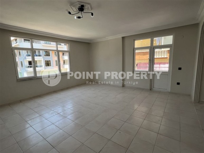 Светлые апартаменты с двумя спальными комнатами, возле Средиземного моря, в открытом для получения ВНЖ районе Тосмур-id-5347-фото-4