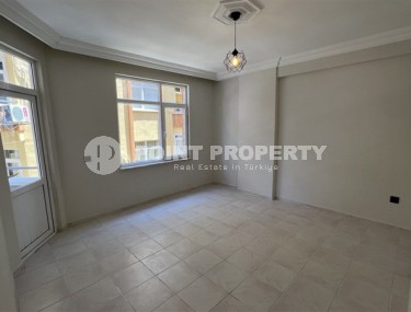 Светлые апартаменты с двумя спальными комнатами, возле Средиземного моря, в открытом для получения ВНЖ районе Тосмур-id-5347-фото-5