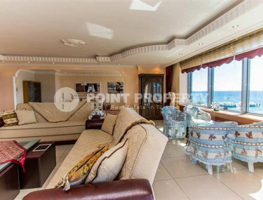 Furnished duplex penthouse 6+1, 550m² on the first coastline in Oba, Alanya.-id-1425-photo-3