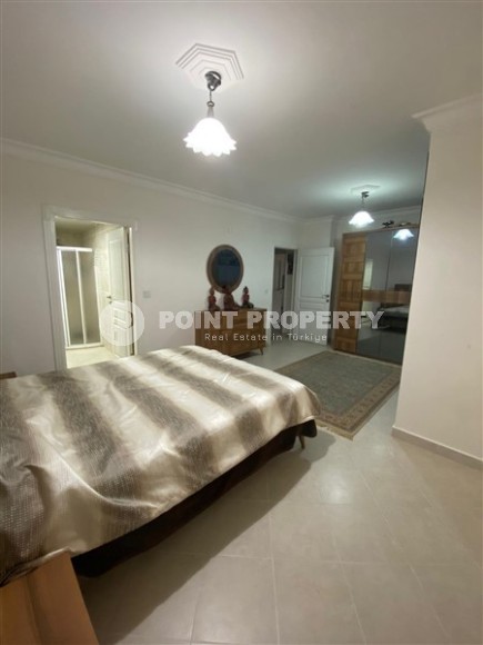 Panoramic duplex 3+2 on the 10th floor with attic in the center of a quiet, comfortable area of Alanya - Cikcilli-id-5350-photo-5