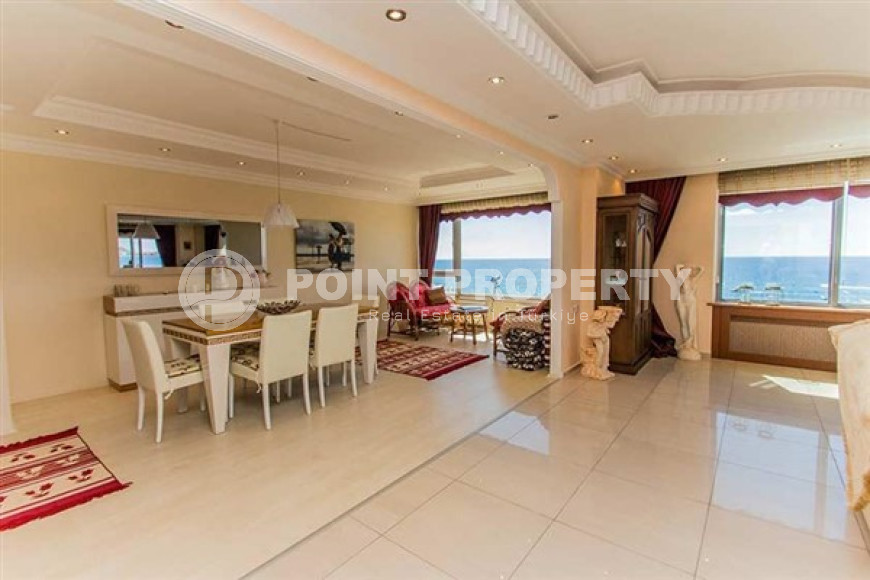 Furnished duplex penthouse 6+1, 550m² on the first coastline in Oba, Alanya.-id-1425-photo-7
