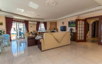 Furnished duplex penthouse 6+1, 550m² on the first coastline in Oba, Alanya.-id-1425-photo-9