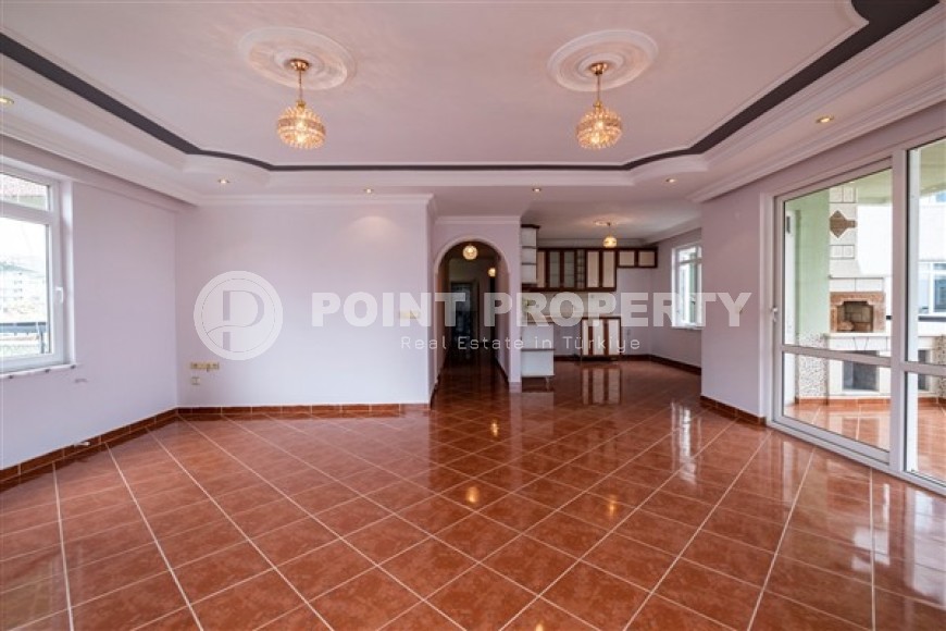 Spacious 3+1 apartment with panoramic views of the city and the Taurus Mountains 800 meters from the sea-id-5353-photo-2