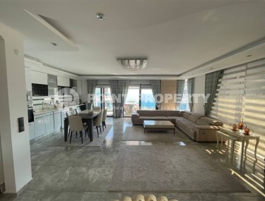 Роскошный панорамный дуплекс с видом на море и горы в центре престижного района Аланьи - Кестель-id-5354-фото-2